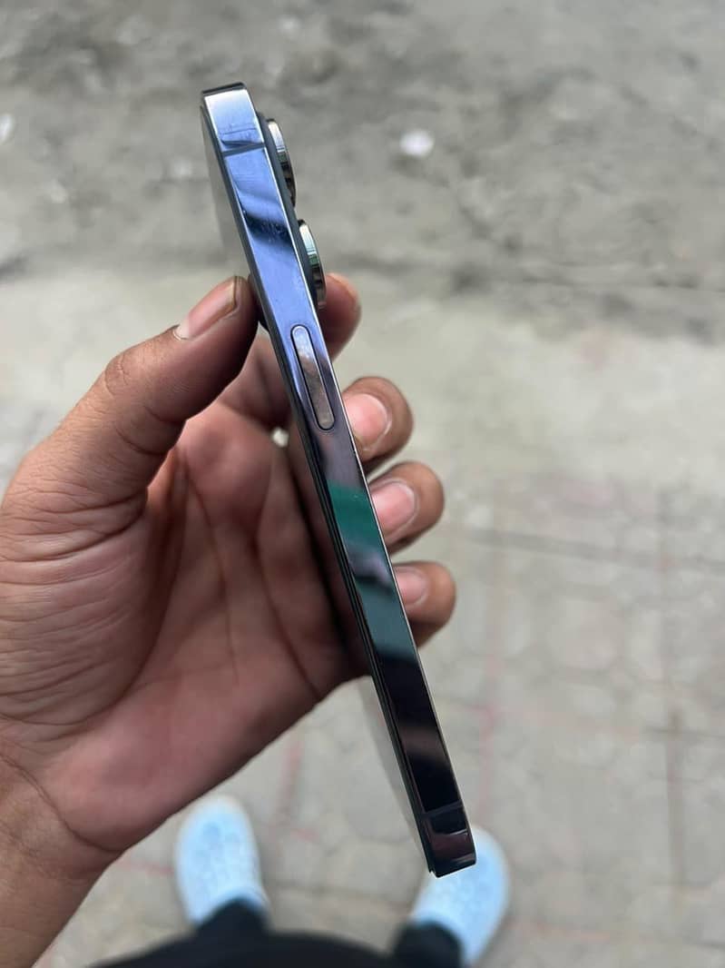 Apple iPhone 14 Pro 3