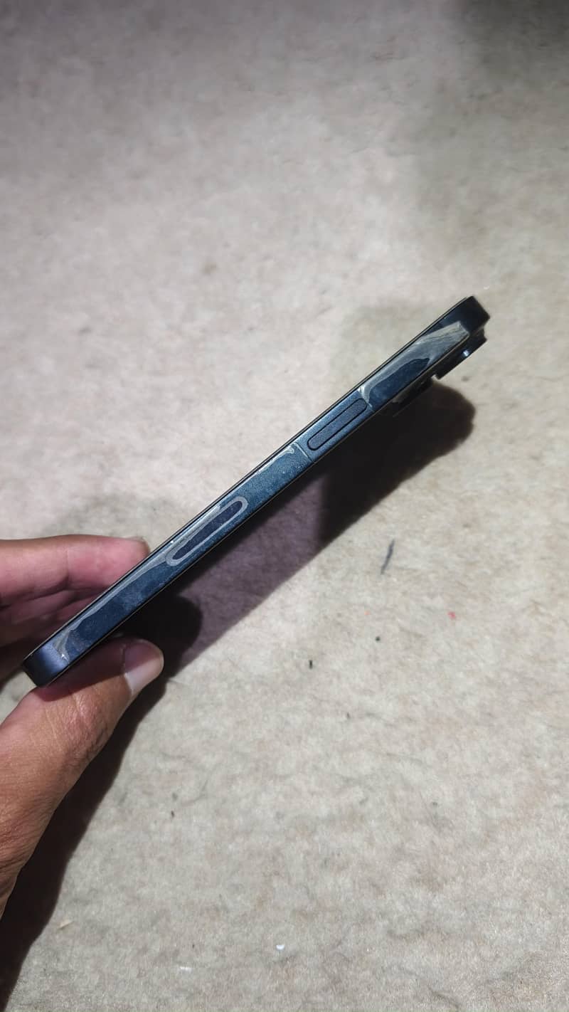 Apple iPhone 14 2