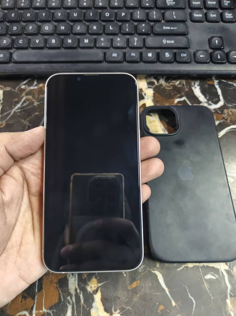Apple iPhone 13 3