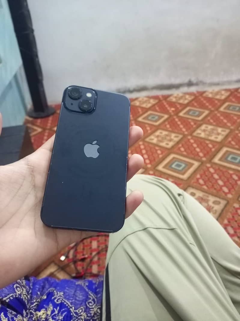 Apple iPhone 13 1