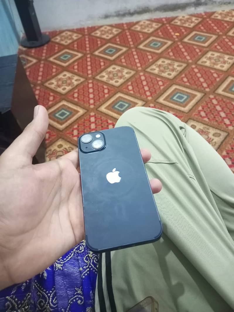 Apple iPhone 13 2