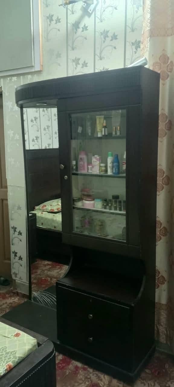 Dressing Table 2