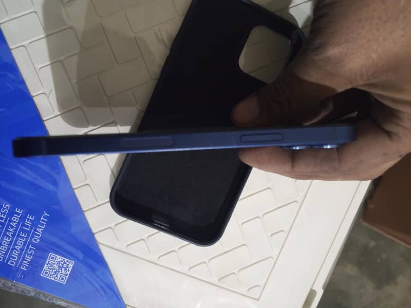 Apple iPhone 12 2