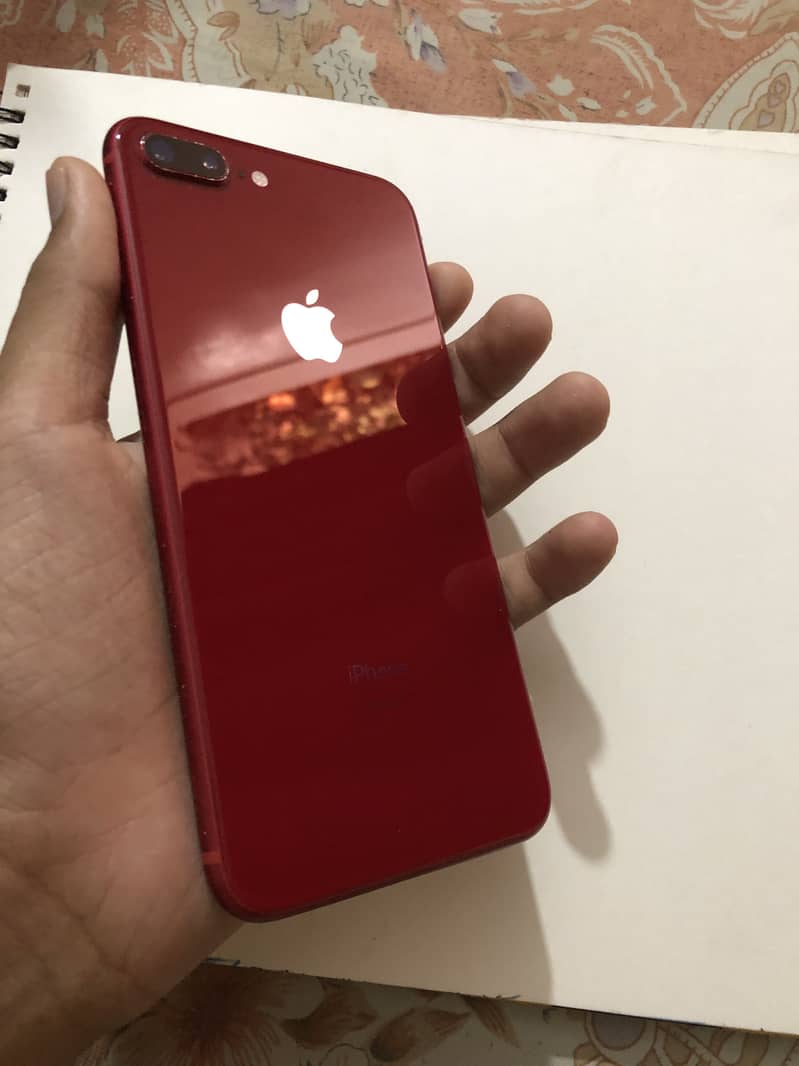 Apple iPhone 8 Plus 0