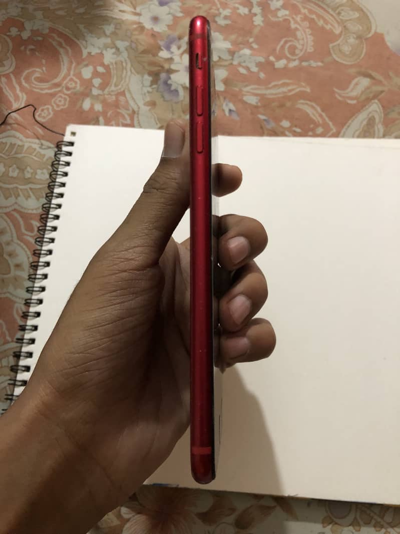 Apple iPhone 8 Plus 3