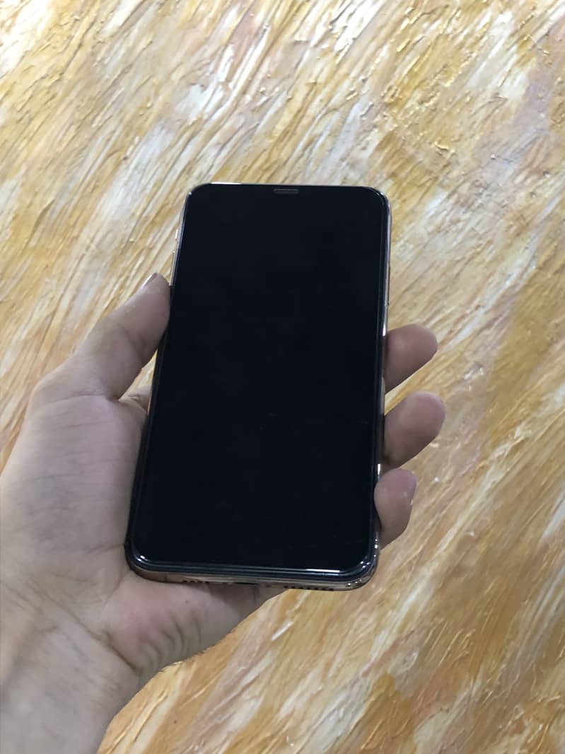 Apple iPhone 11 Pro Max 5