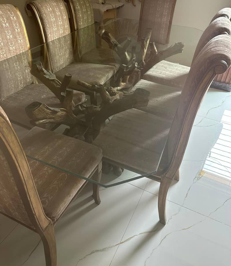 WOOD DINING  TABLE 0
