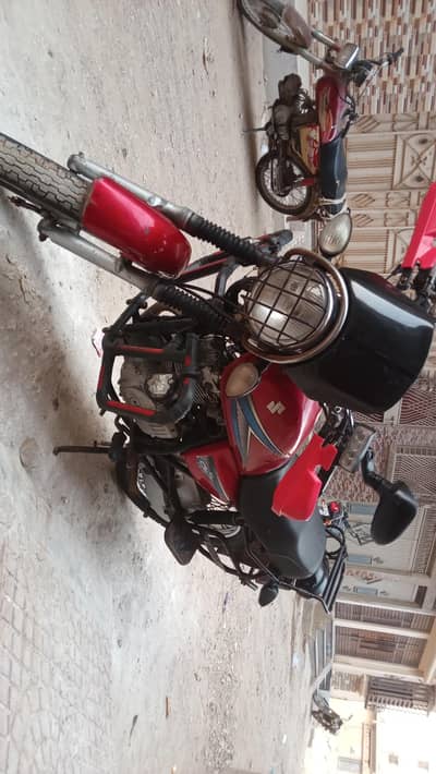 Suzuki GS150 2017