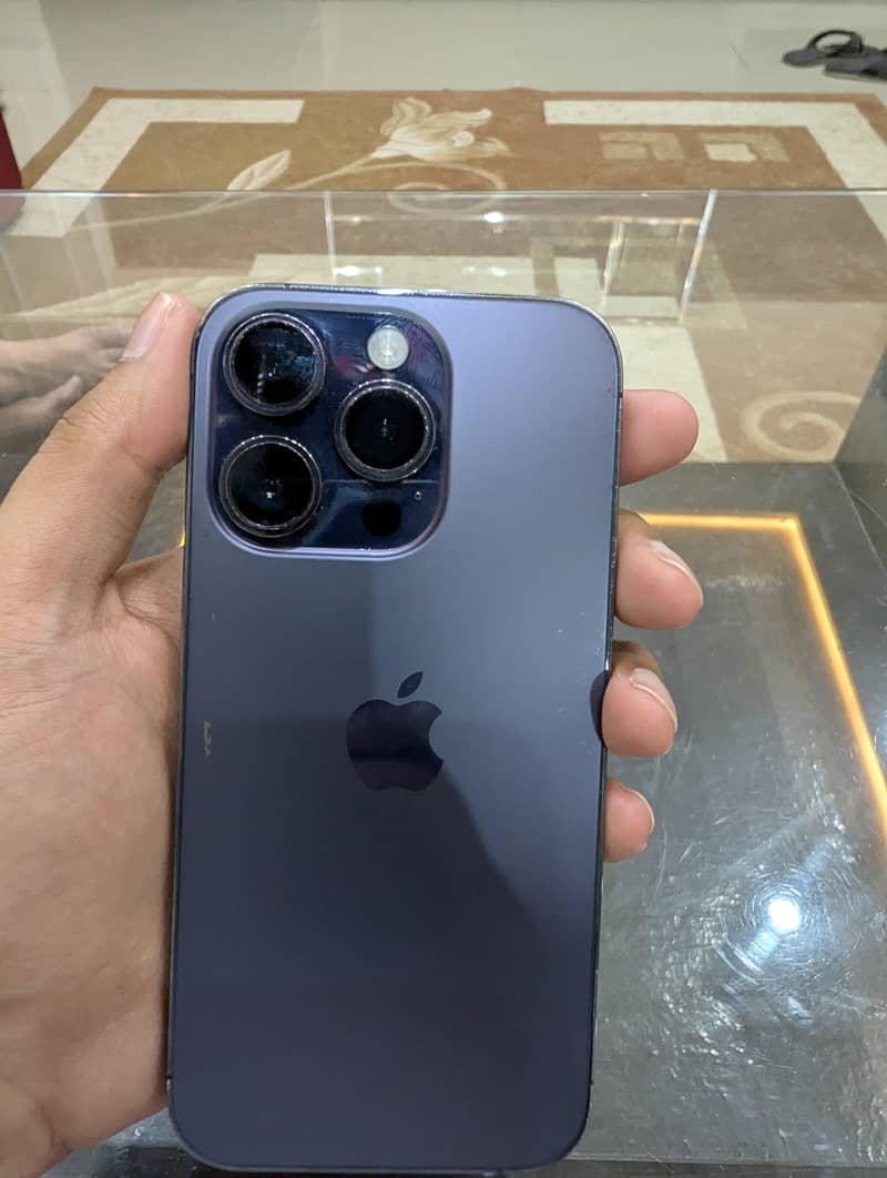 Apple iPhone 14 Pro 1