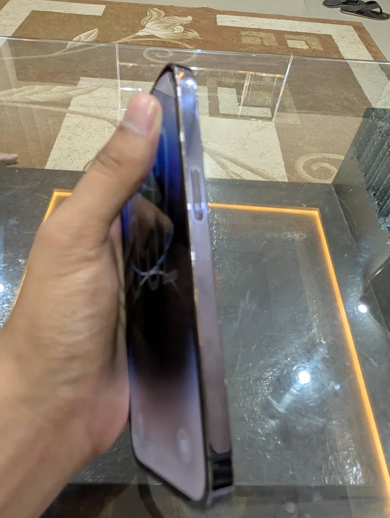 Apple iPhone 14 Pro 4