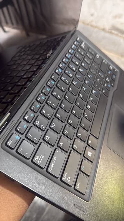 Dell latitude 7390 2. in. 1 | i5-8th| 8gb 256ssd | 2k tuch display