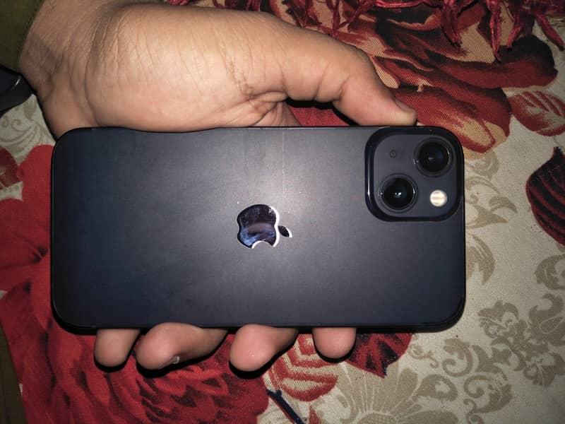 Apple iPhone 13 1