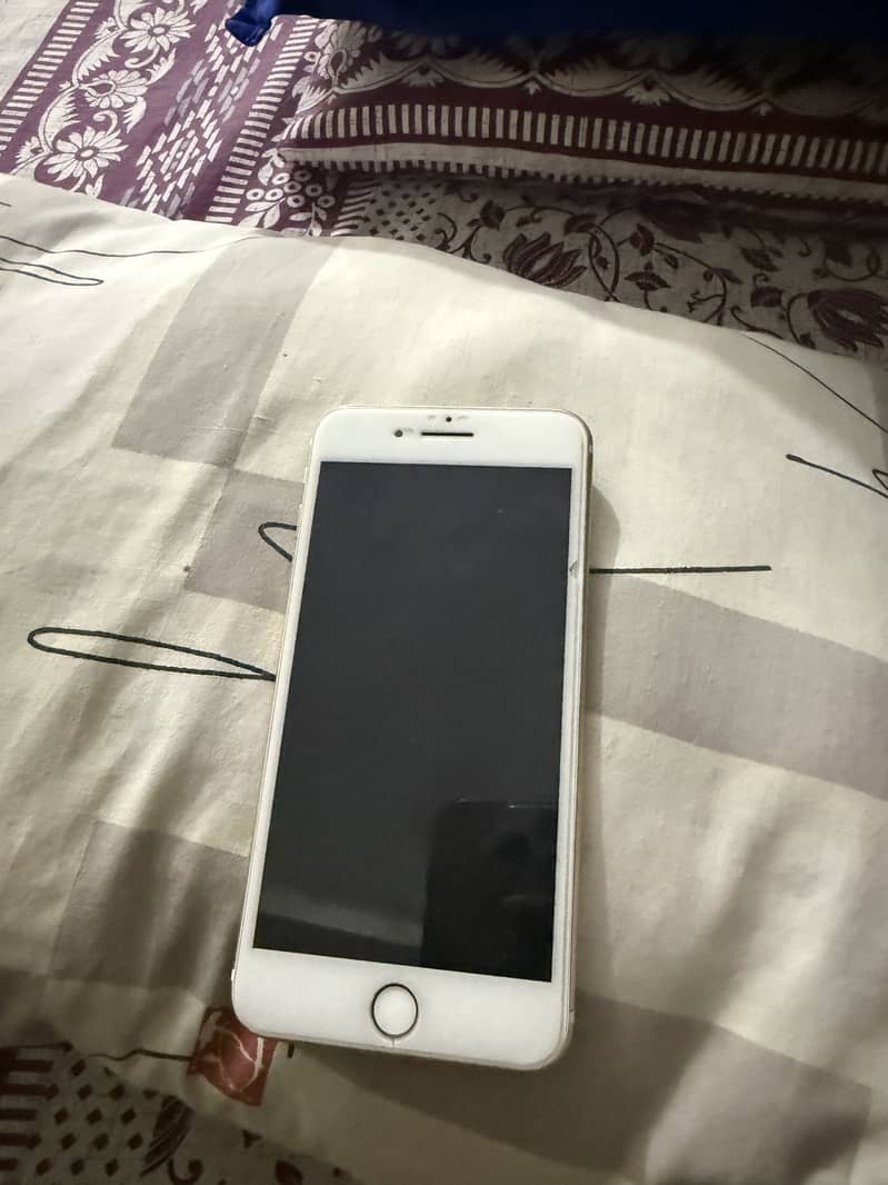 Apple iPhone 7 Plus 1