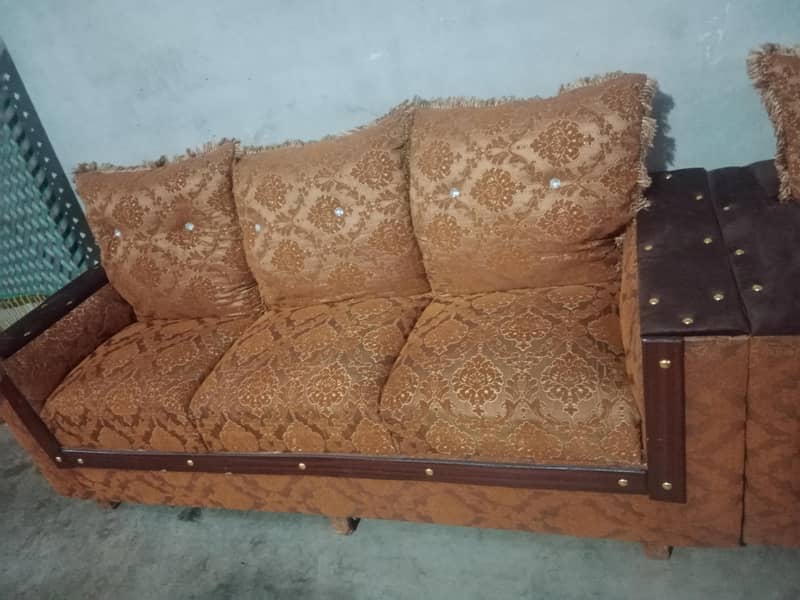 6 seater sofa 0