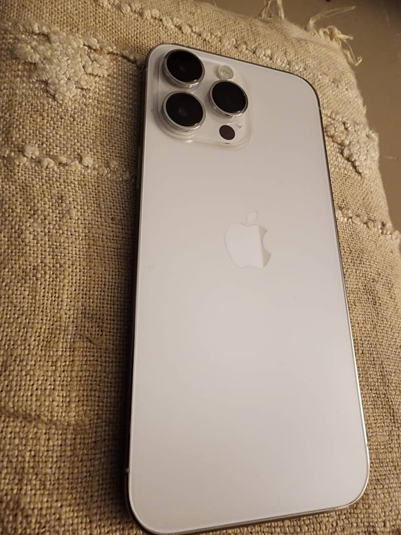Apple iPhone 14 Pro Max 2