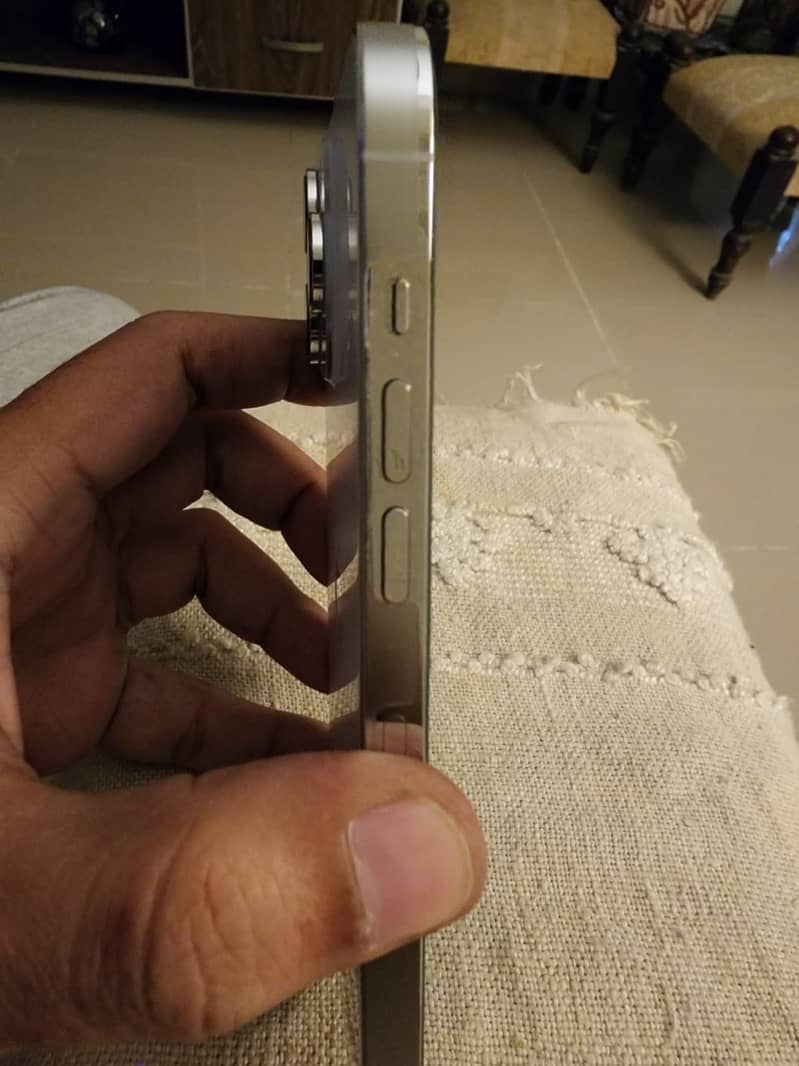 Apple iPhone 14 Pro Max 3