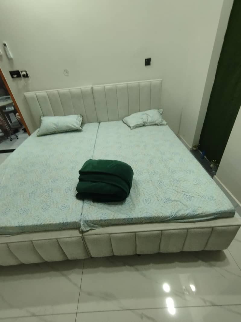 2x single Bed 4