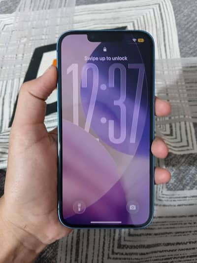 Apple iPhone 13