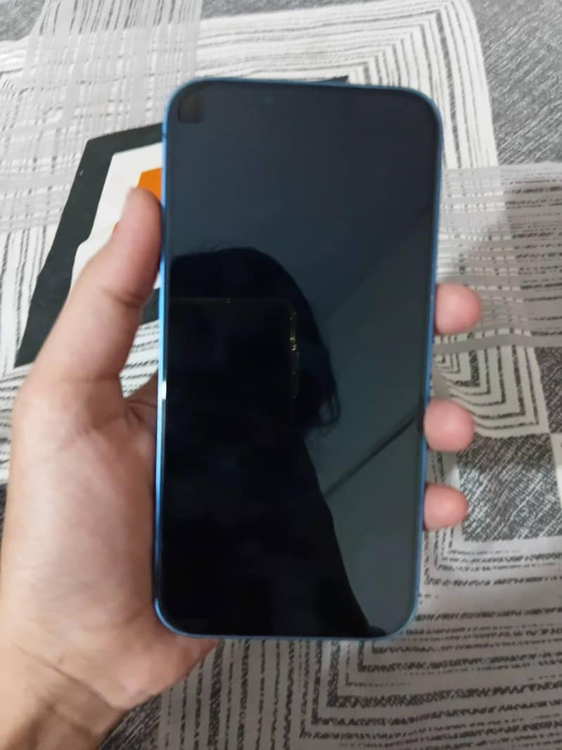 Apple iPhone 13 2