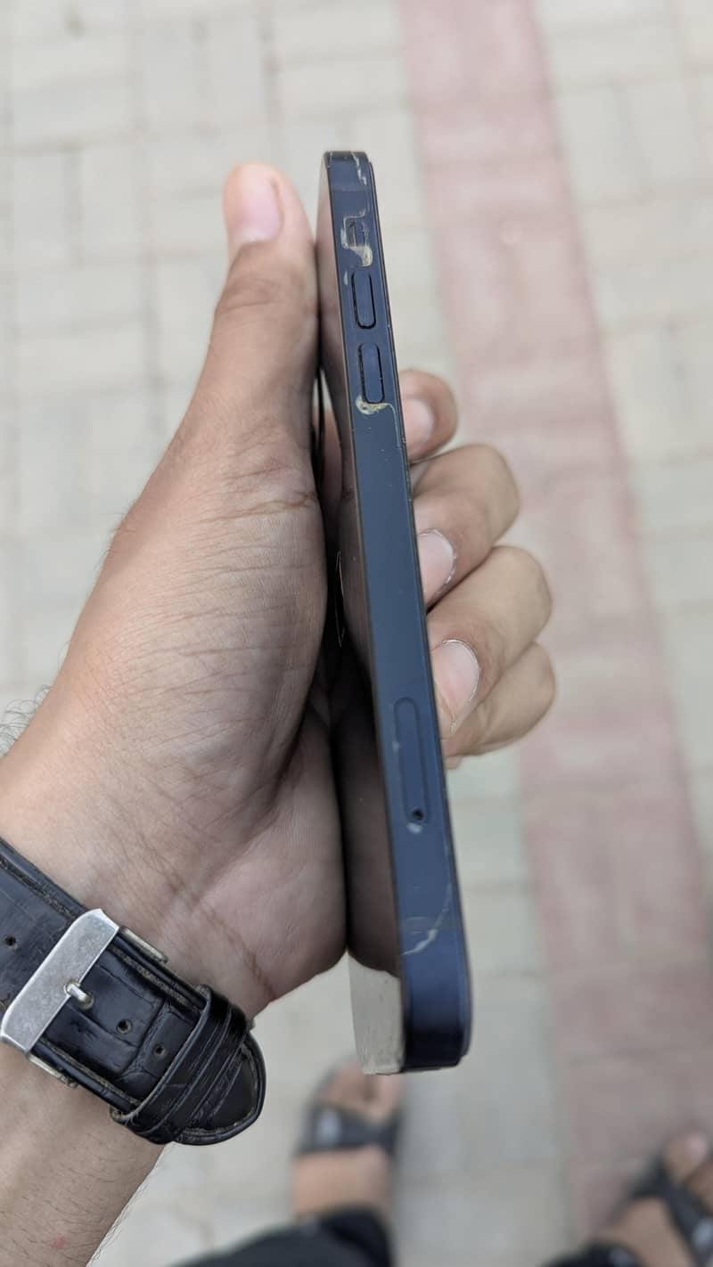 Apple iPhone 12 8