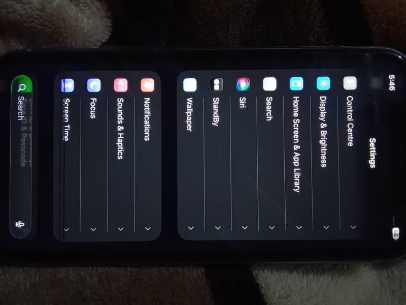 Apple iPhone 11 4
