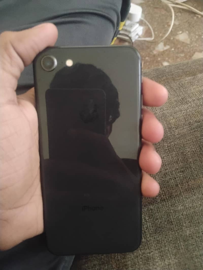 Apple iPhone 8 5