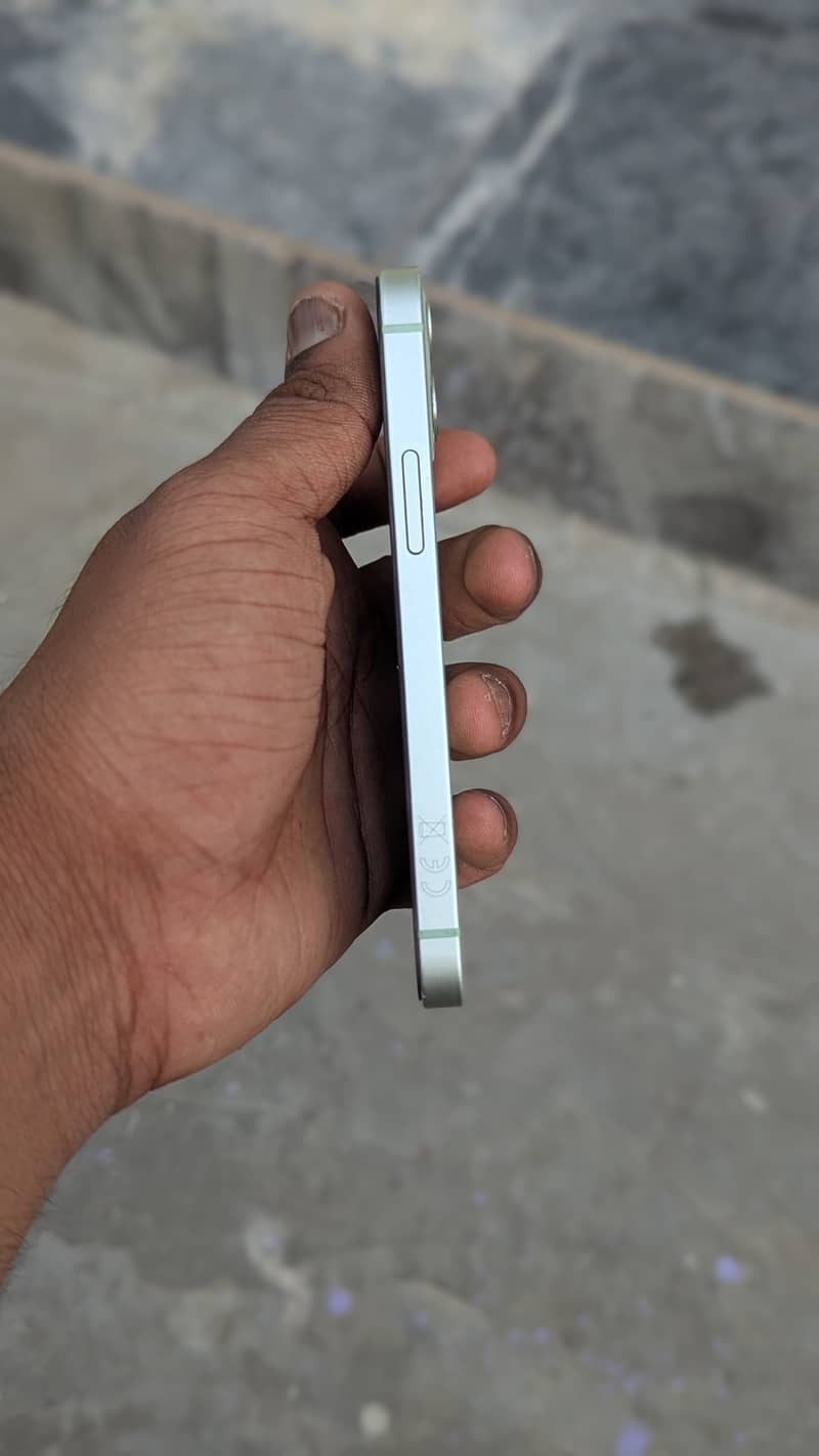 Apple iPhone 12 mini 1