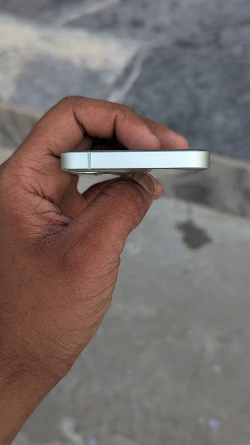 Apple iPhone 12 mini 3