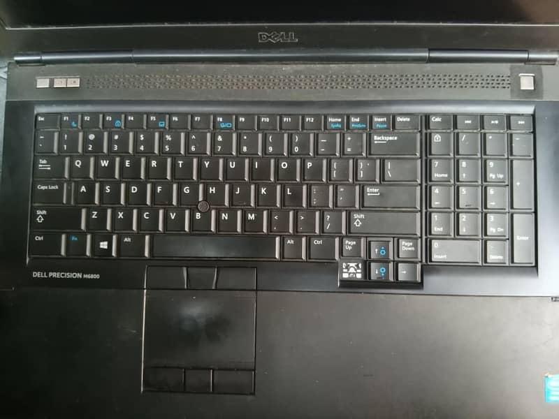 Dell Precision M6800 2