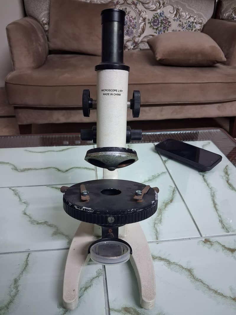 Microscope L101 Body 1