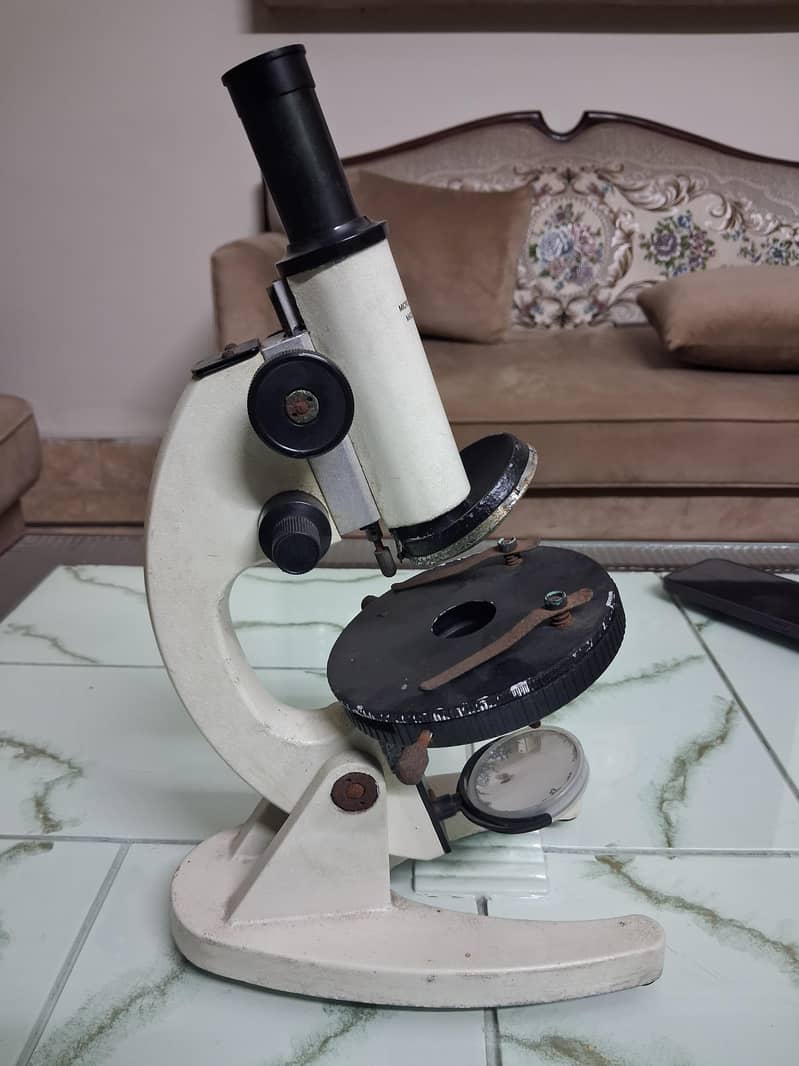 Microscope L101 Body 2