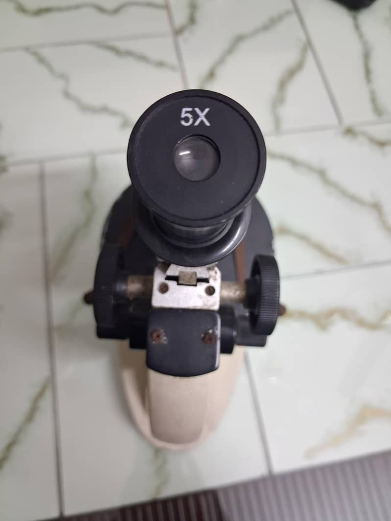 Microscope L101 Body 4