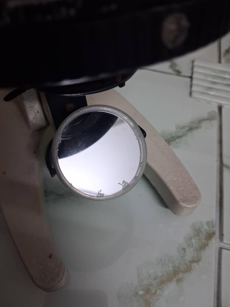Microscope L101 Body 6