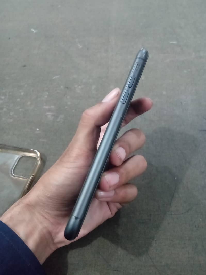 Apple iPhone 11 2
