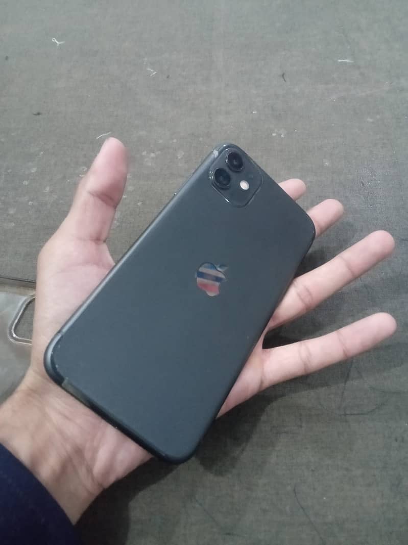 Apple iPhone 11 3