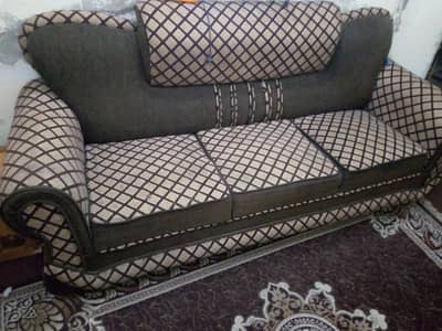 six seater sofa set for Sale in excellent condition