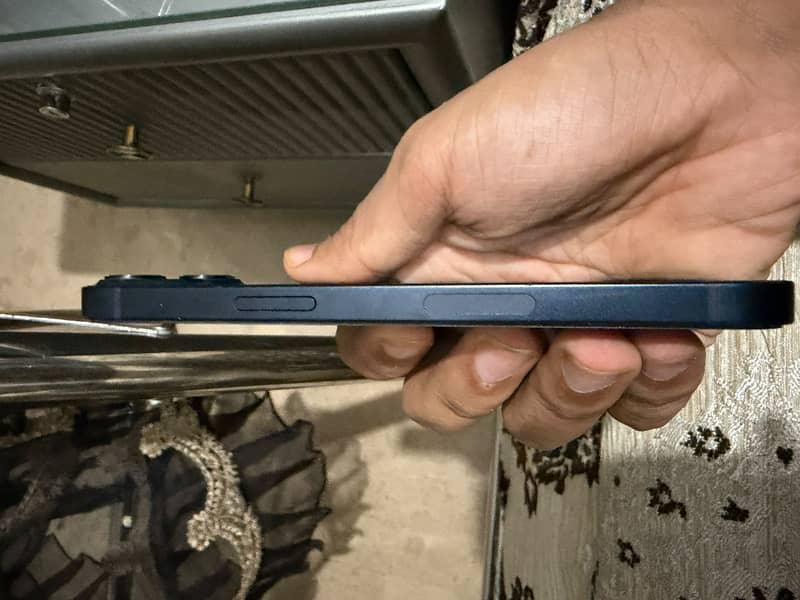 Apple iPhone 13 3