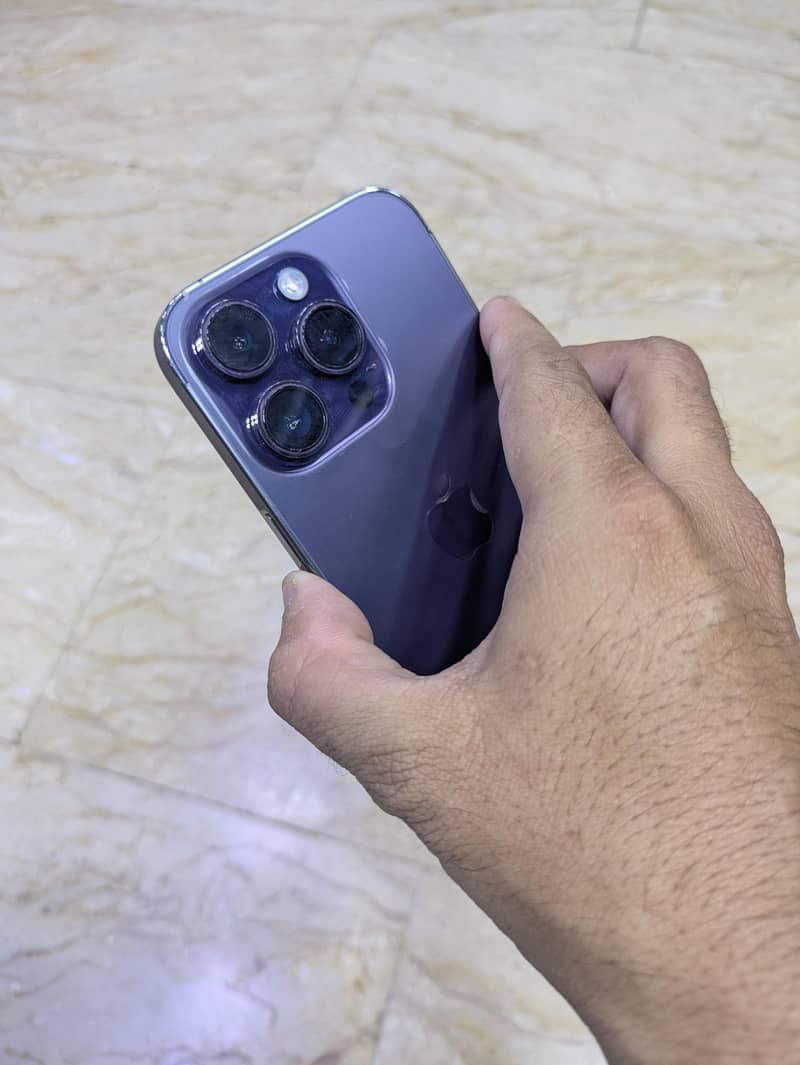 Apple iPhone 14 Pro 1