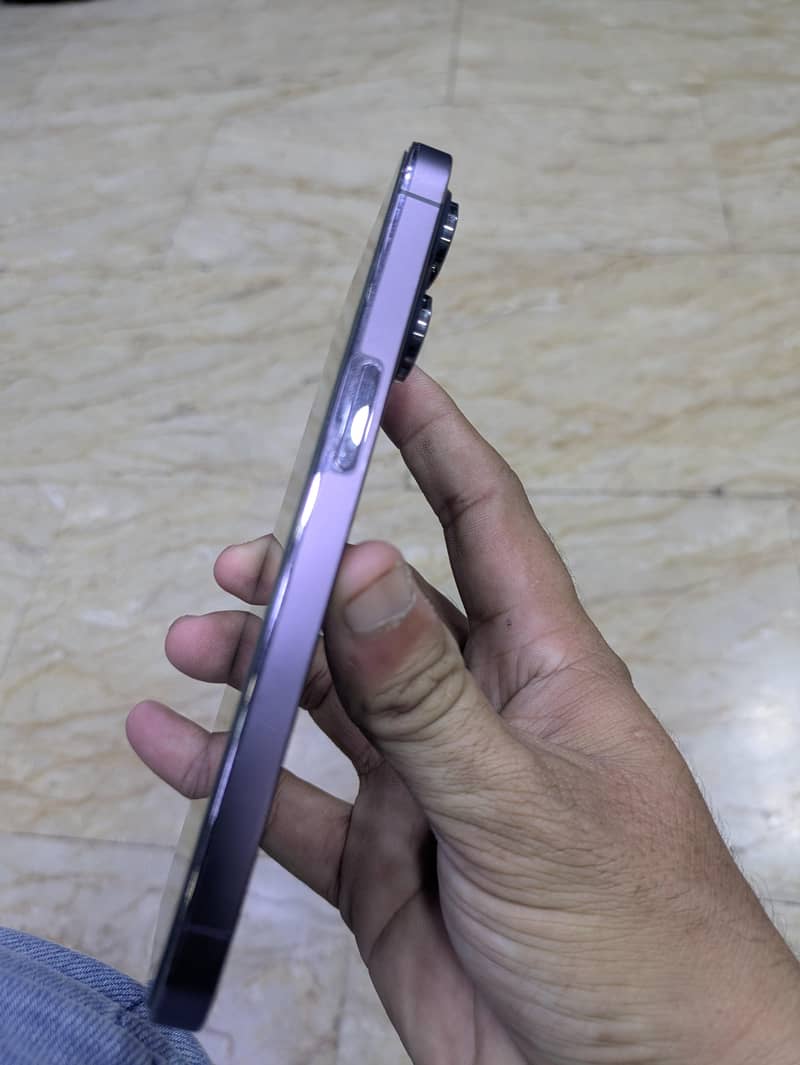 Apple iPhone 14 Pro 2