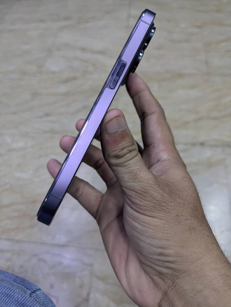 Apple iPhone 14 Pro 4