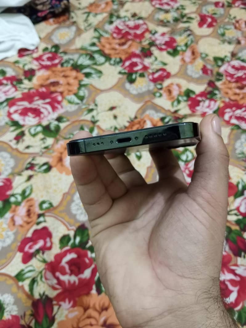 Apple iPhone 12 Pro 6
