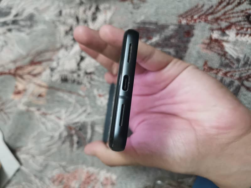 Google Pixel 8 5