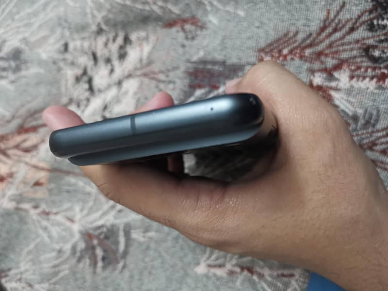Google Pixel 8 6