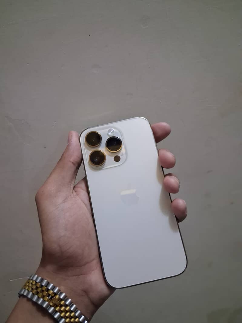 Apple iPhone 14 Pro 3