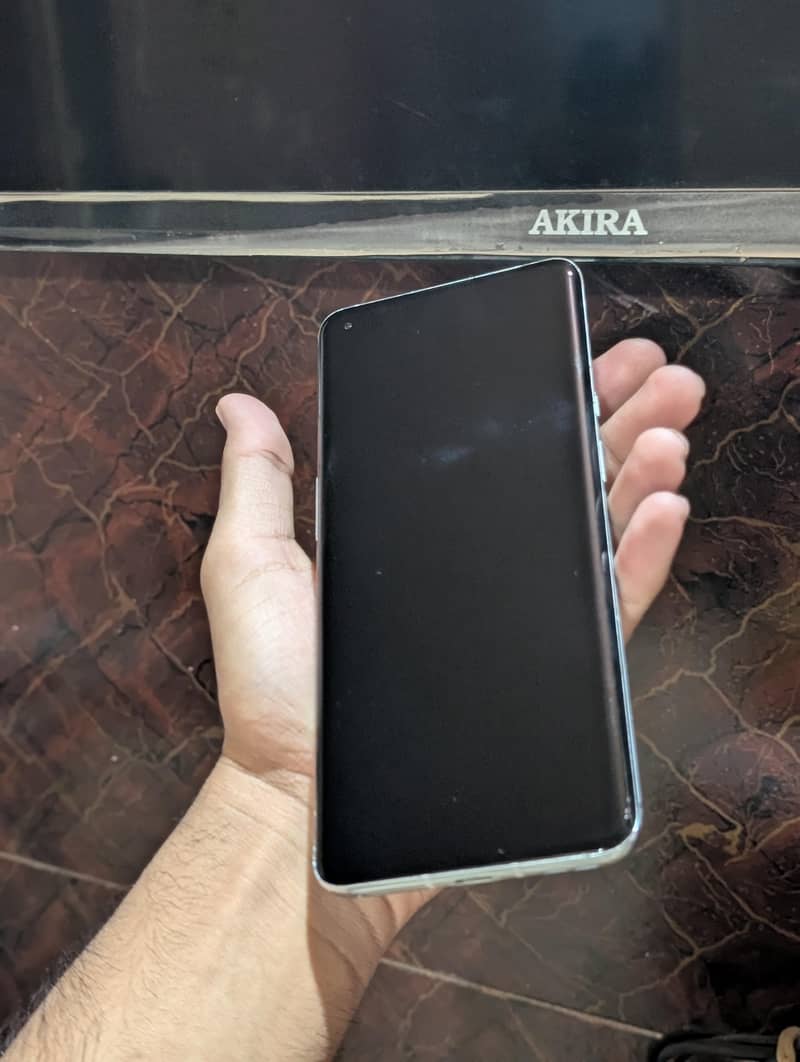 One Plus 9 Pro 1