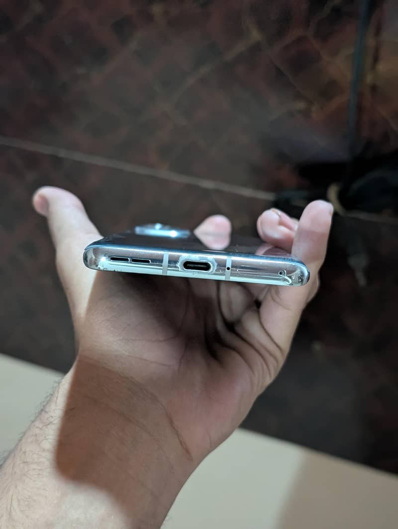 One Plus 9 Pro 4