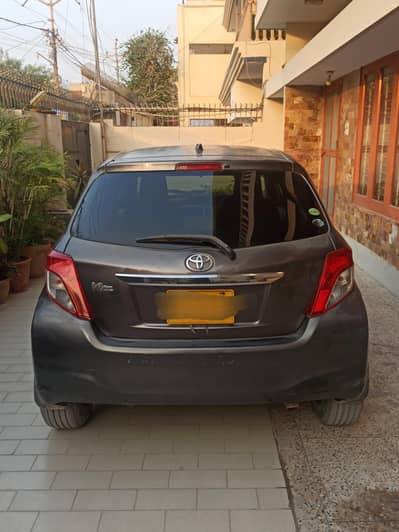 Toyota Vitz 2013