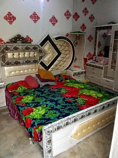 Bedroom set