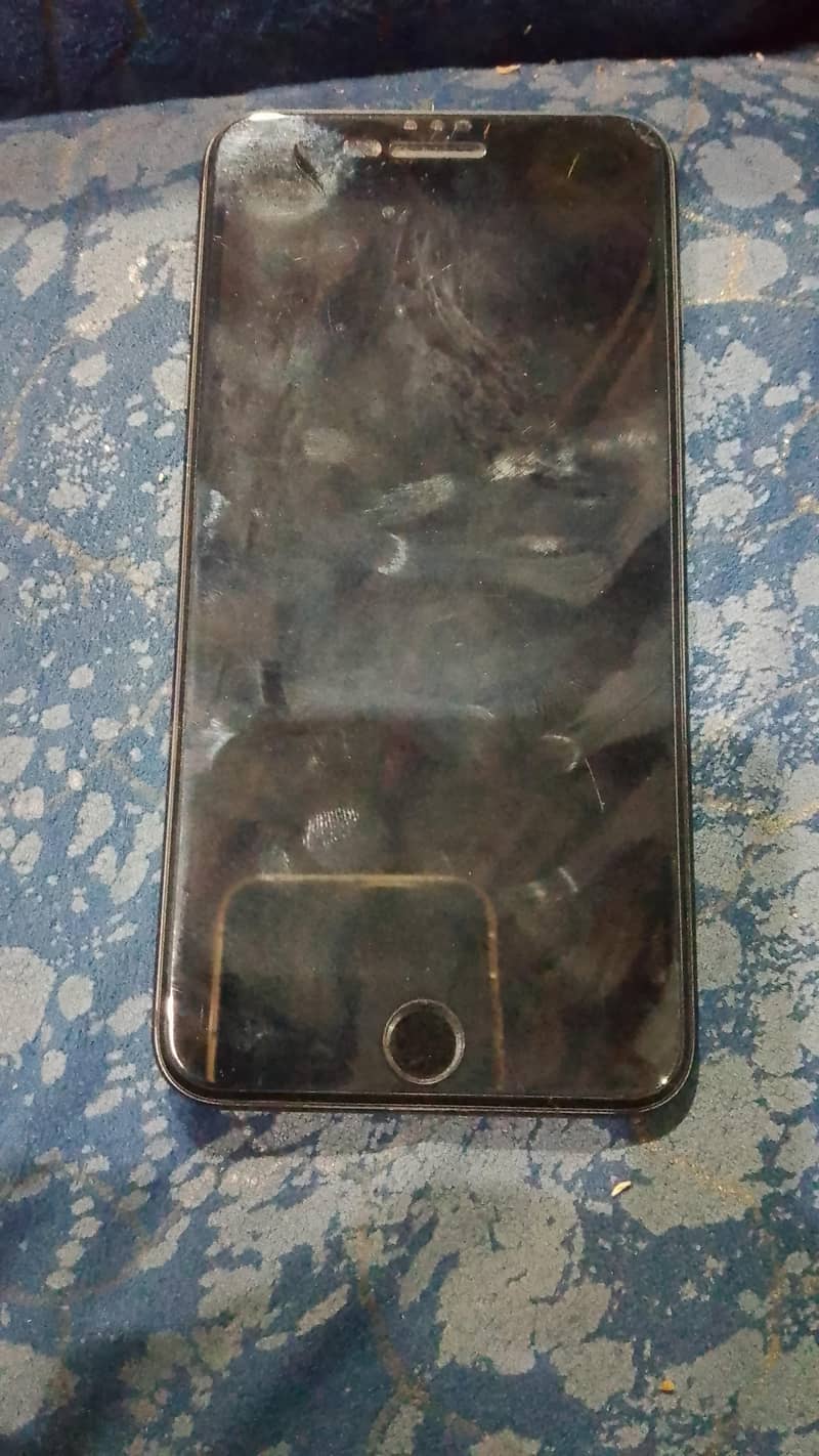 Apple iPhone 7 Plus 1