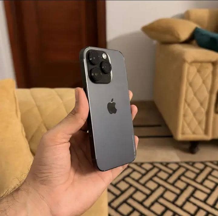 Apple iPhone 14 Pro 0